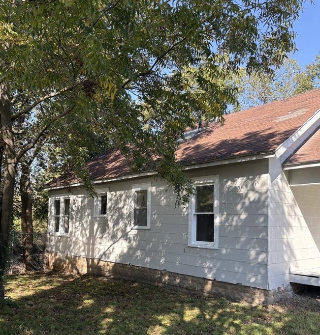 Photo - 1301 S Armstrong Ave