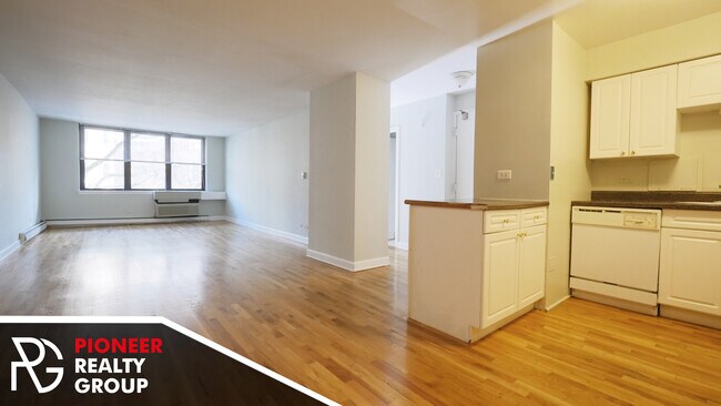 Photo - 1447 N Dearborn St Unit F4