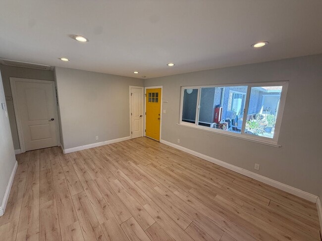 Photo - 1631 Frisbie Ct Unidad 3