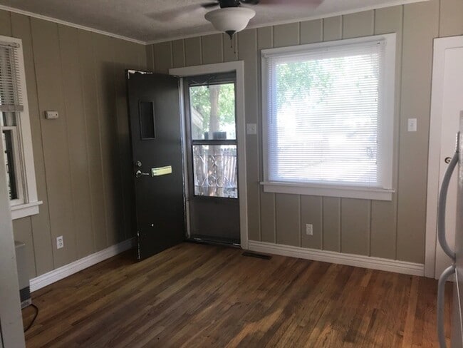 Photo - 718 17th St Unidad 2