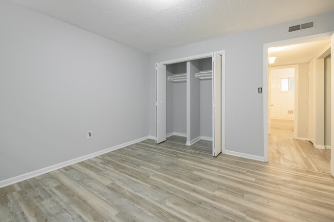 109 E Holston Ln Unit 111