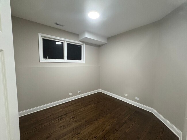 Photo - Spacious 2BD/2BA w/ High Ceilings + Modern...