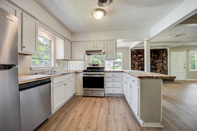 Photo - Freshly Updated 3 Bedroom Home