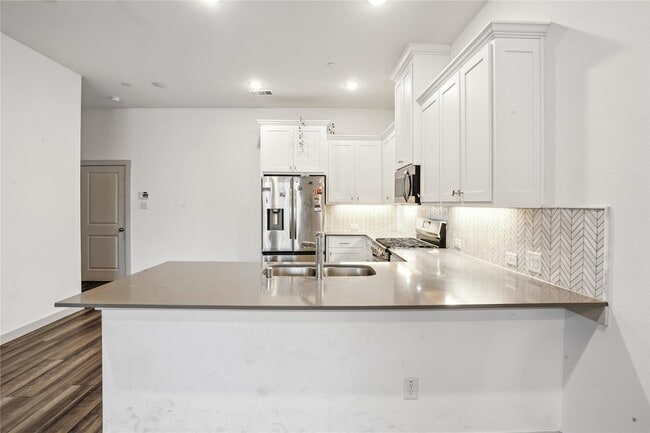 Photo - 6441 Iron Horse Blvd