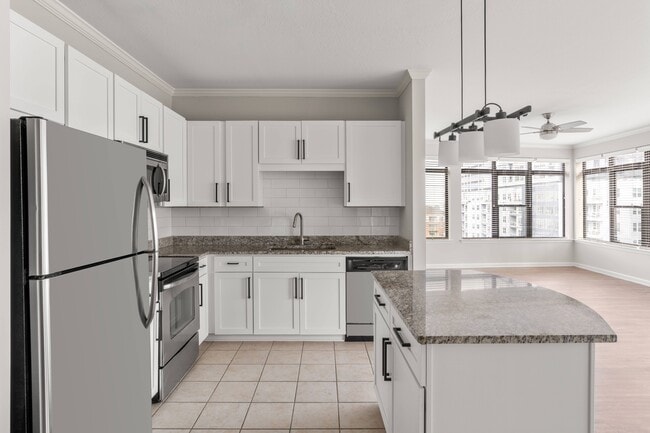 Photo - Park and Market