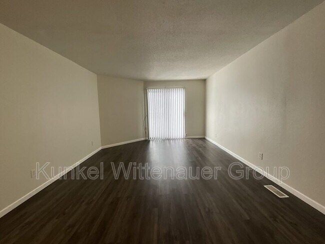 Photo - 19 Twin Oaks Dr