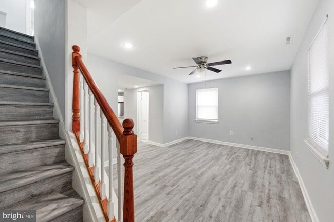 Photo - 4029 Grant St NE