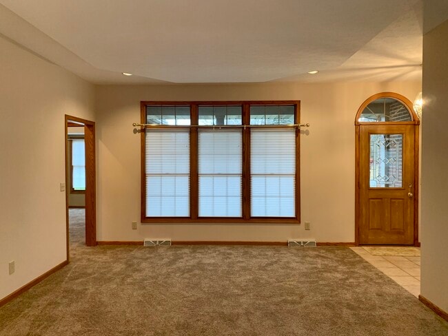 Photo - 2014 E Main St