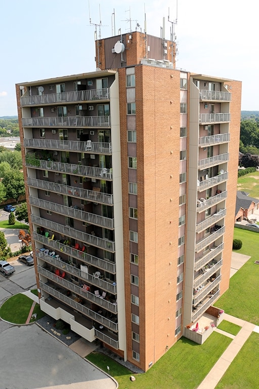 Building Photo - Leamington Towers