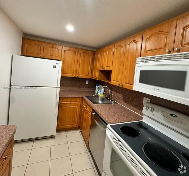 Building Photo - 8501 NW 8th St Unit 406 Rental