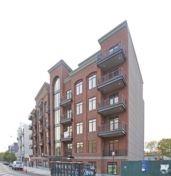 Photo - 36 Maspeth Ave