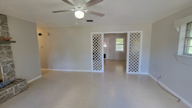 Photo - 4909 Dahlia Dr