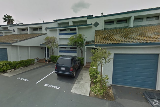 Building Photo - SHARP DISCOVERY BAY MARINA CONDO!