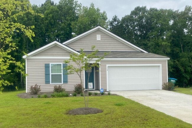 Building Photo - Introducing this beautiful like new 3 bed 2 bath home located in the Windsong II S/D. in Rincon, GA!
