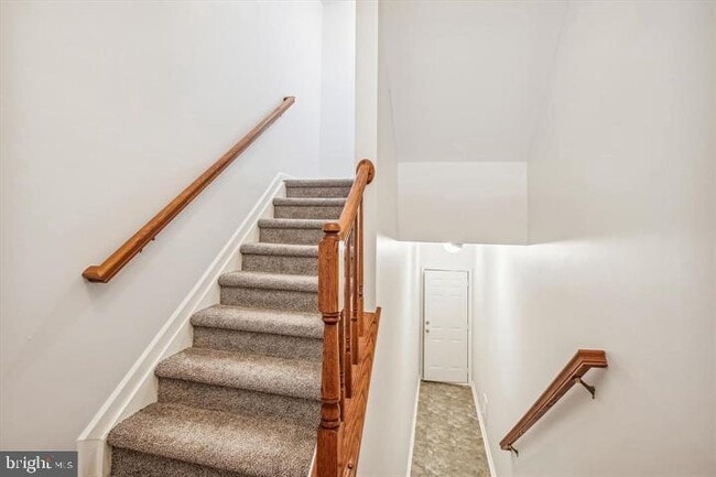 Photo - 206 Heathwalk St