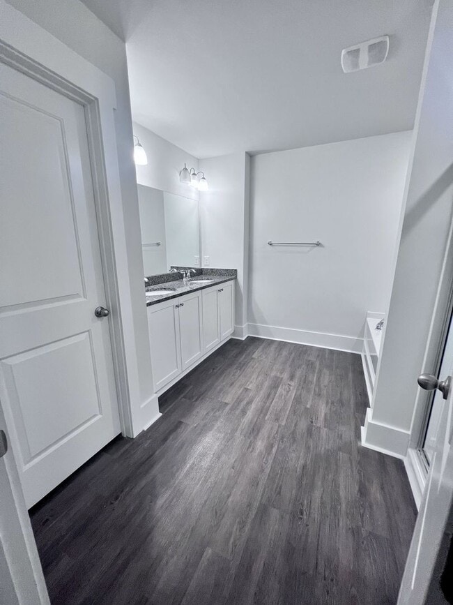 Photo - Magnificent 4 Bedroom Home!!