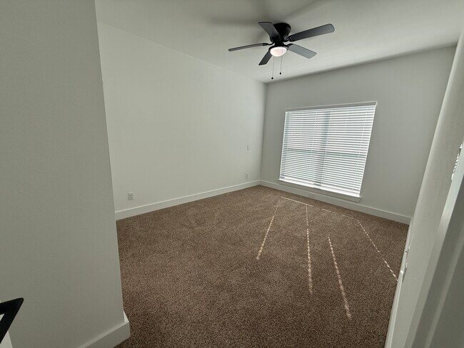 Pin Oaks Apartments