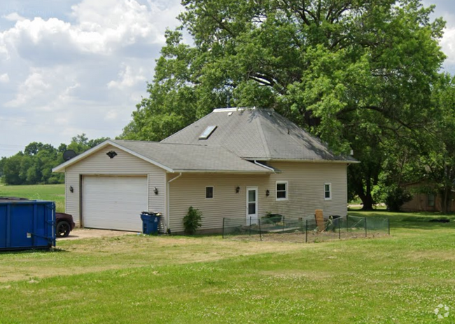 Building Photo - 109 Elite St Rental