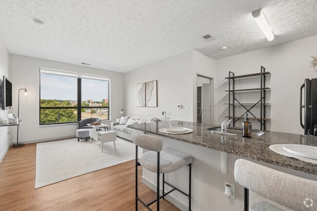2BR, 2BA - 731SF - Dining Room