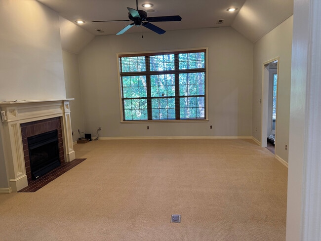 Photo - 166 Country Bluff Dr