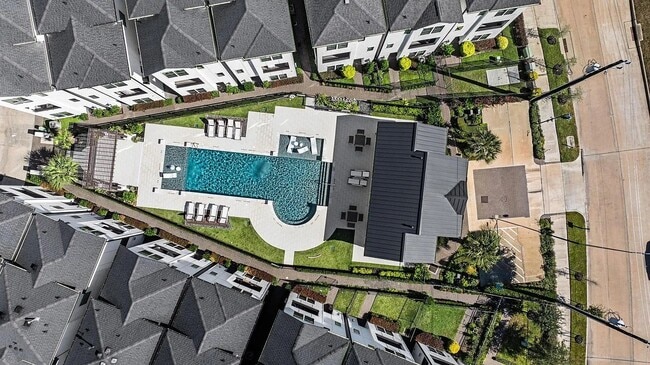 Photo - 2718 Grand Fountains Dr Unit B