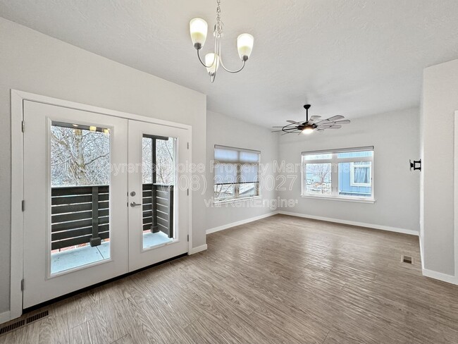 Photo - 4265 N Reed Ln