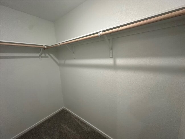Building Photo - 15131 Willowater Dr