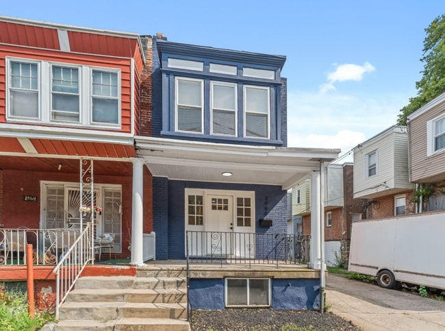 Photo - 2066 Eastburn Ave