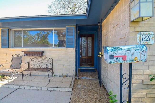 Photo - 7327 Osage St