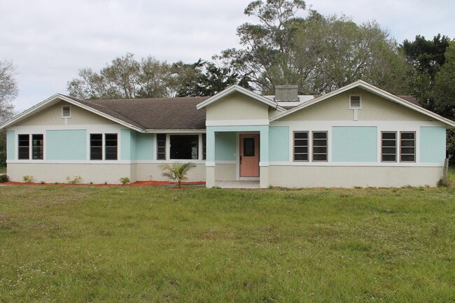 Building Photo - 7003 SW 39th St