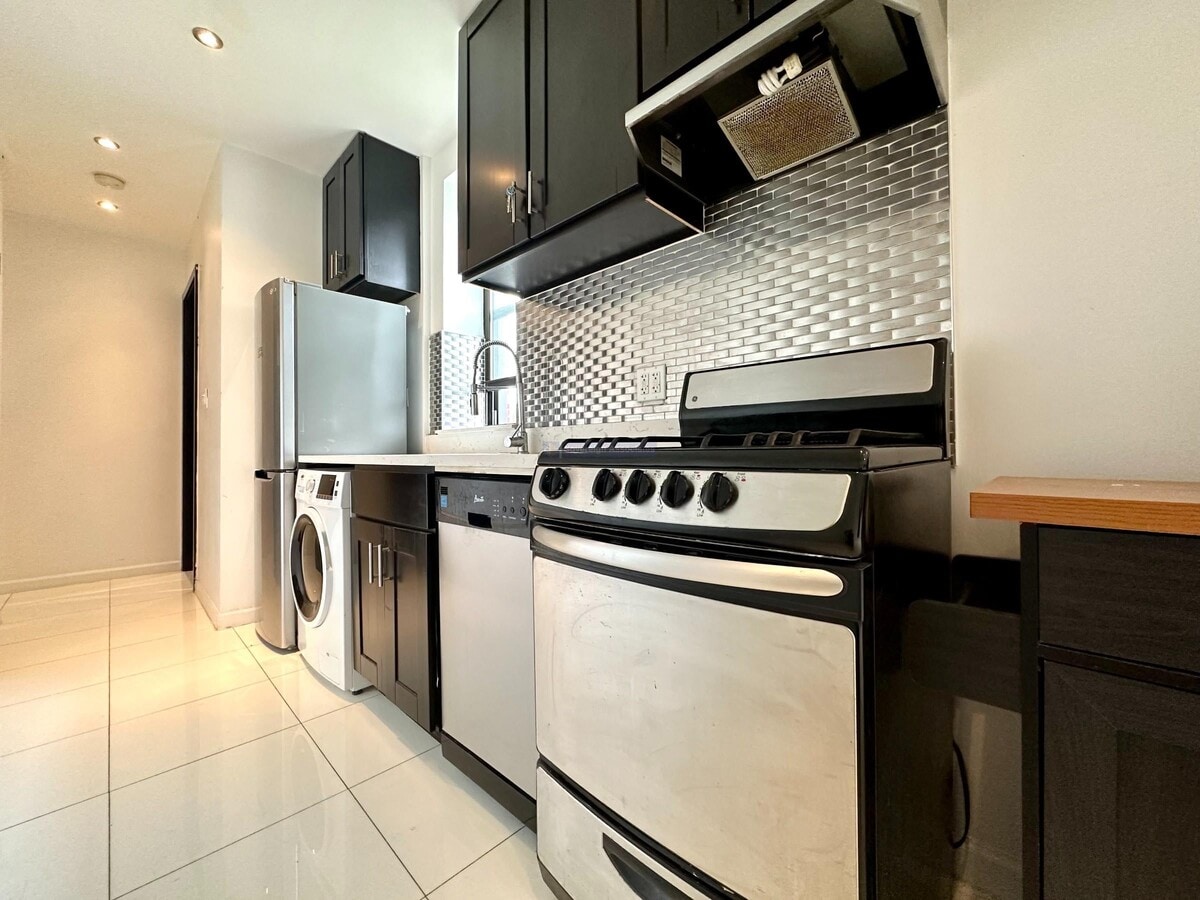 Photo - 953 Columbus Ave Unit 1S