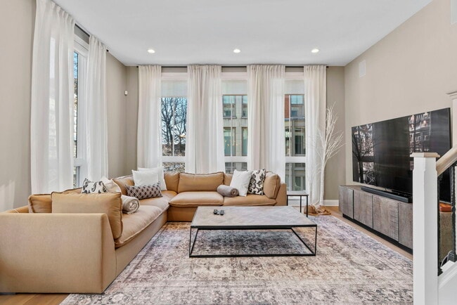 Photo - 424 E North Water St