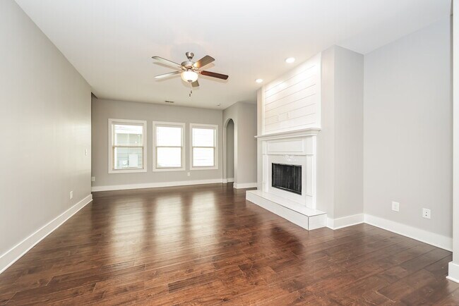 Photo - 4120 Stark St