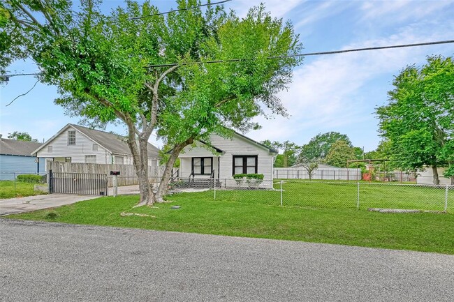 Photo - 7119 Farnsworth St Rental
