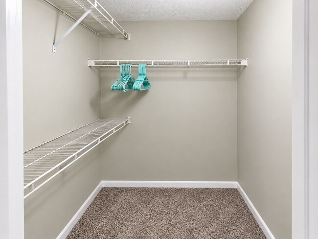 3921 SW 34th St Unidad University Terrace Bedroom 2