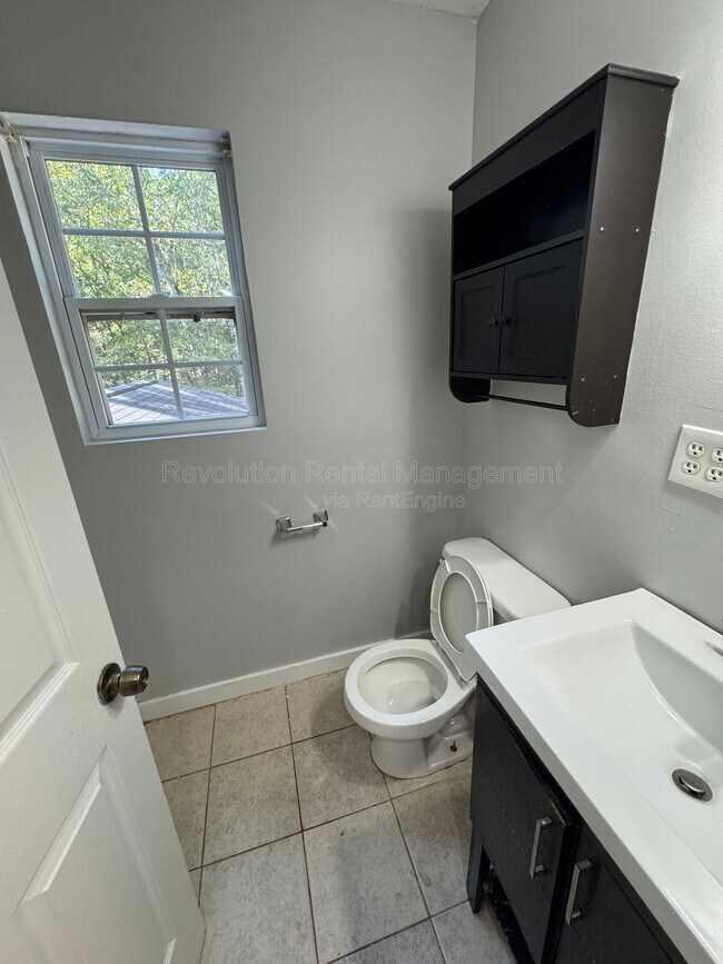 Photo - 202 Fenner Rd