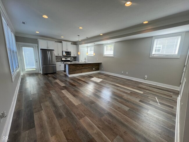 Photo - 4077 Rookwood Ave