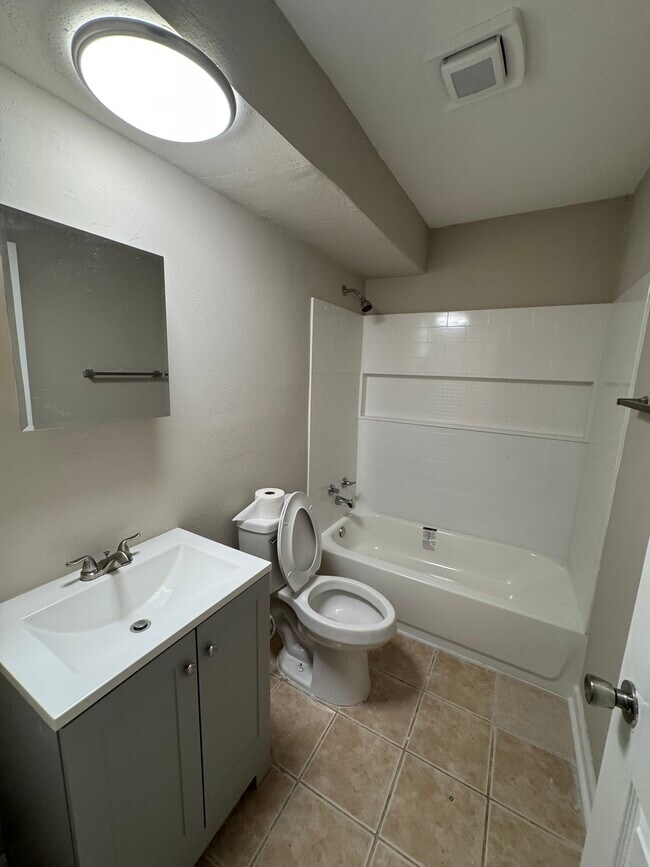 Photo - 3204 N Stevendale Rd