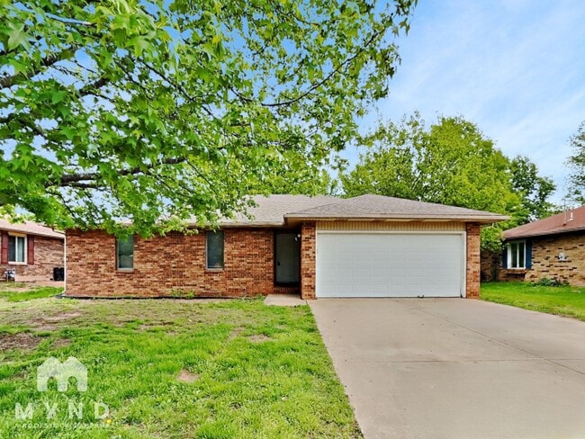 Photo - 1155 W Lindberg St Casa