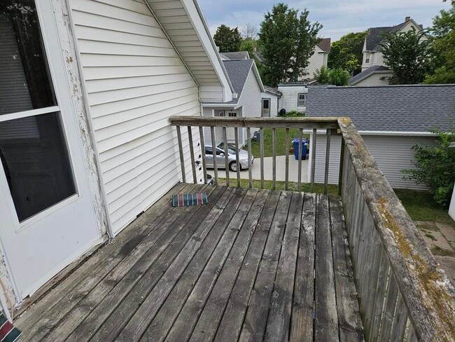 Photo - 425 Monroe St