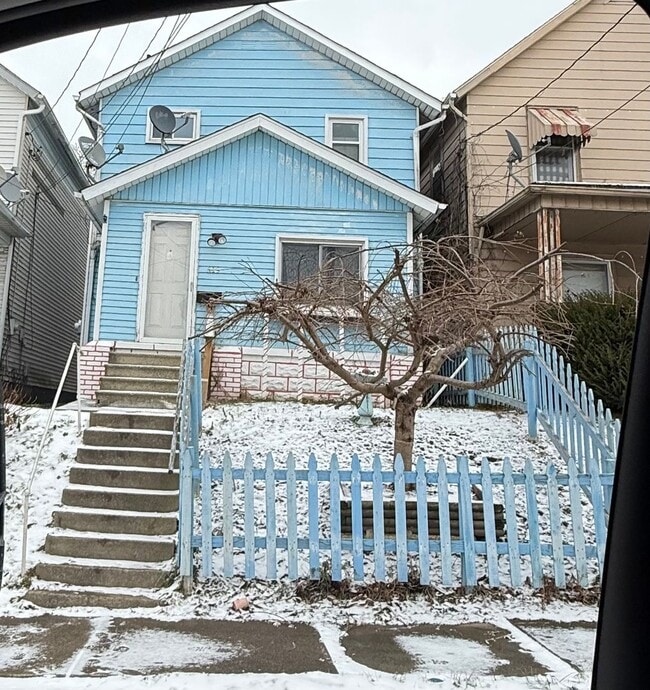 Building Photo - 519 Emerson Ave