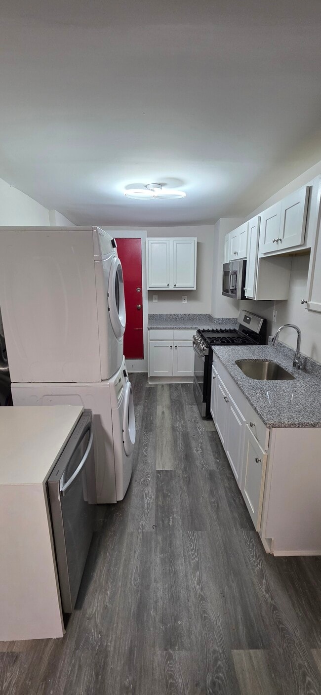 Photo - 2022 Etting St