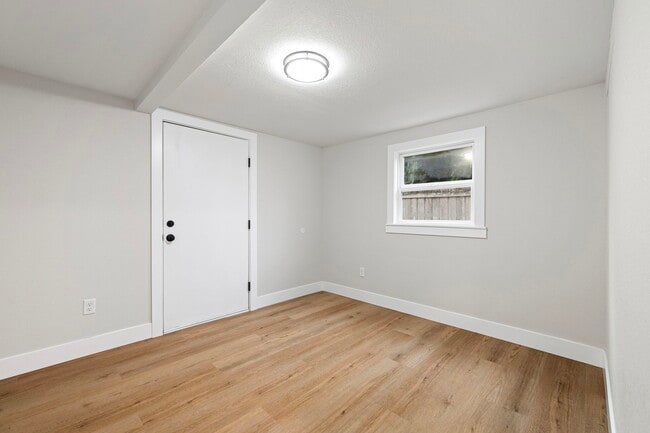 Photo - 920 W 20th Ave