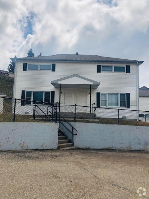 Building Photo - 1320 3rd St NE Rental