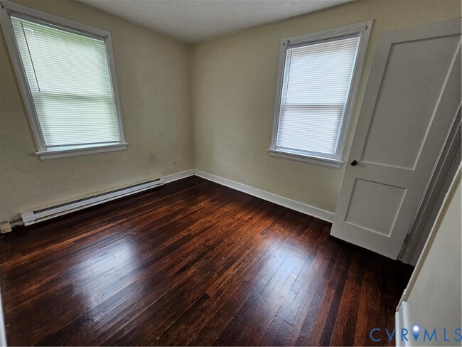 Photo - 2405 Granville Ave