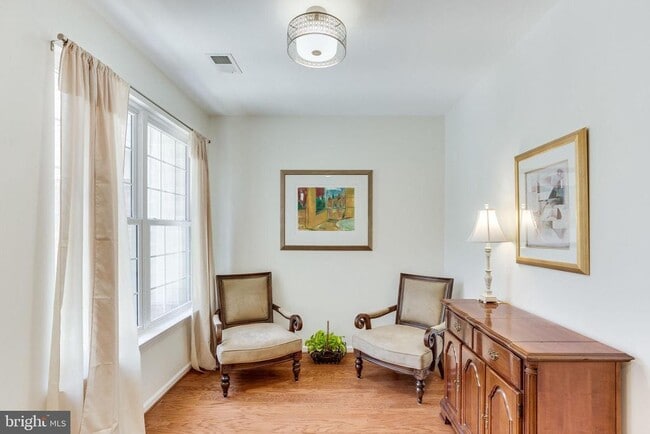 Photo - 44386 Adare Manor Square