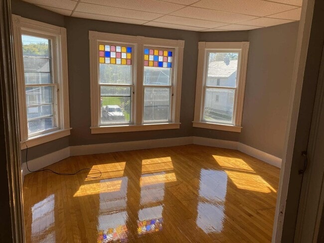 Building Photo - Rutland Apartments Unit 2
