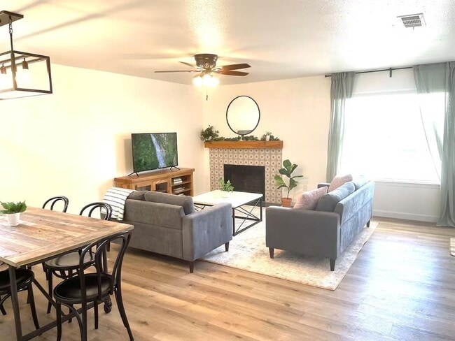 Photo - 6108 Wheless Cove Unit D