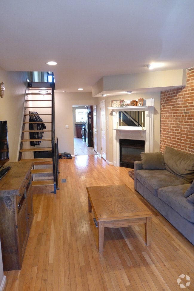 Building Photo - 512 S Montford Ave Rental