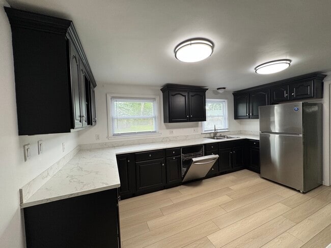 Photo - 2802 Bellaire Dr